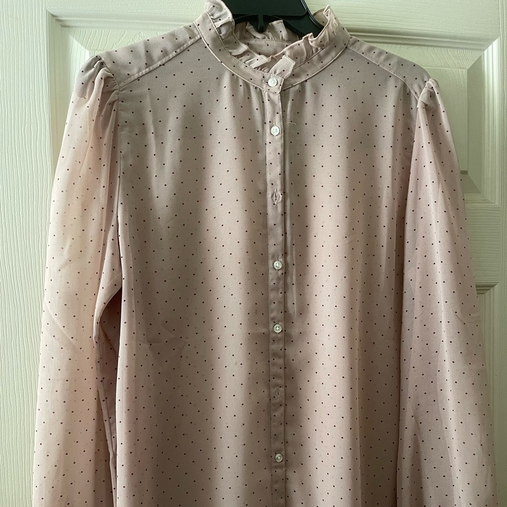 Halogen Career Button down Blouse w/ruffle neck sz Large Excellent Condition